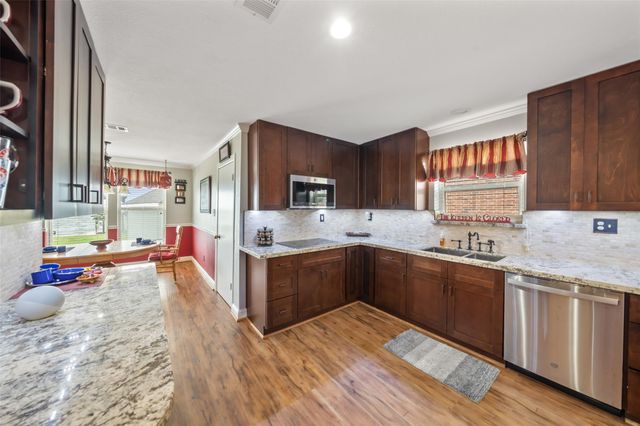 3623 Shore Shadows Drive, Crosby, TX 77532