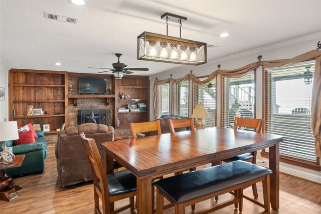 3623 Shore Shadows Drive, Crosby, TX 77532