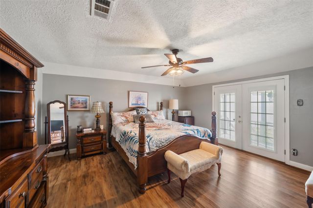 3623 Shore Shadows Drive, Crosby, TX 77532