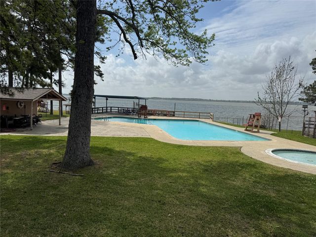 3623 Shore Shadows Drive, Crosby, TX 77532