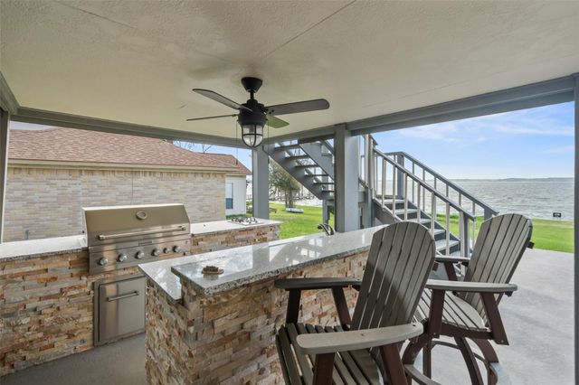 3623 Shore Shadows Drive, Crosby, TX 77532