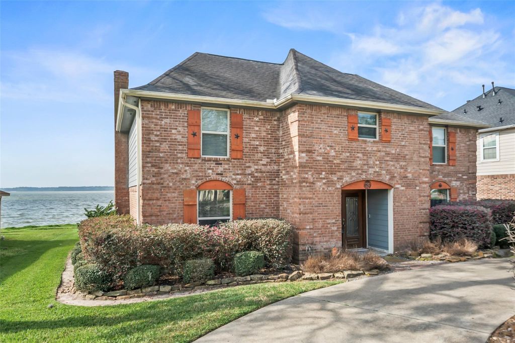 3623 Shore Shadows Drive, Crosby, TX 77532