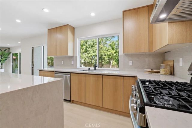 10526 Balcom, Granada Hills, CA 91344