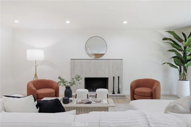 10526 Balcom, Granada Hills, CA 91344