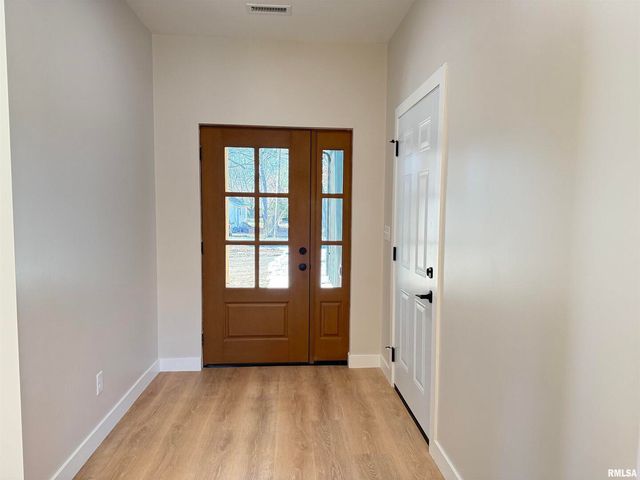 333 S Hanseman Street, Carbondale, IL 62901