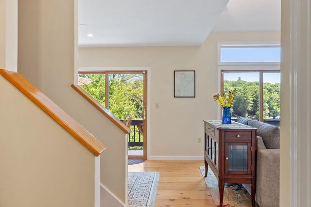 32 Beach Head Road, Nottingham, NH 03290