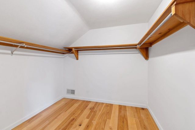 32 Beach Head Road, Nottingham, NH 03290