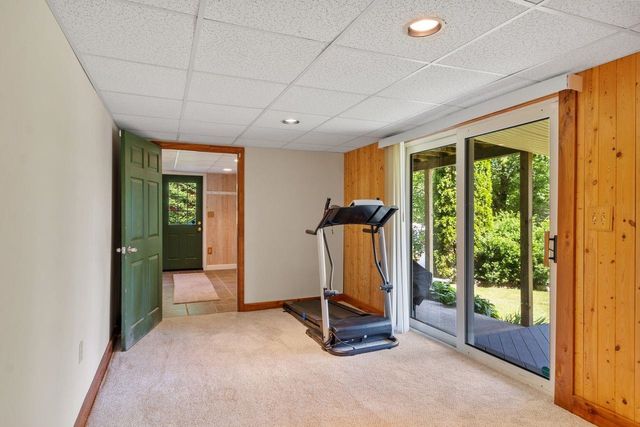 32 Beach Head Road, Nottingham, NH 03290