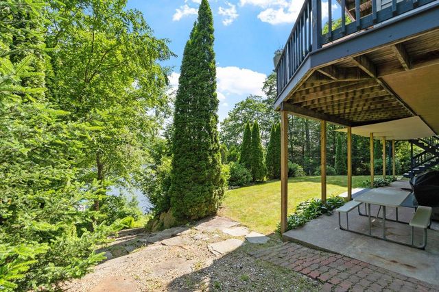 32 Beach Head Road, Nottingham, NH 03290