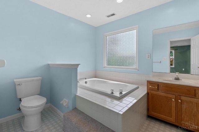 5525 Scarlet Maple Court, Miami Twp, OH 45150