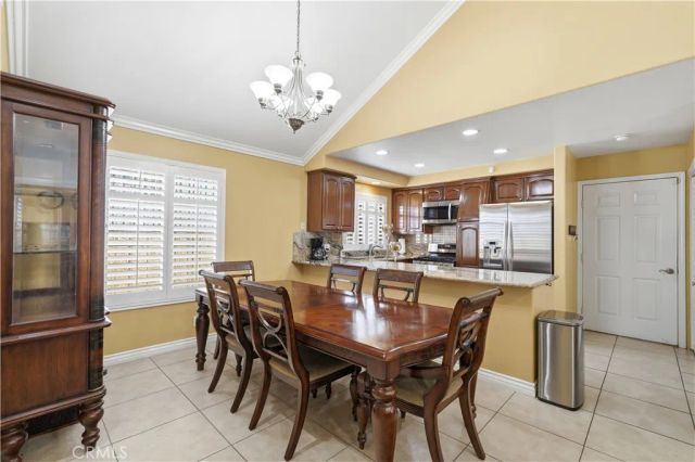 6031 S Van Ness, Los Angeles, CA 90047