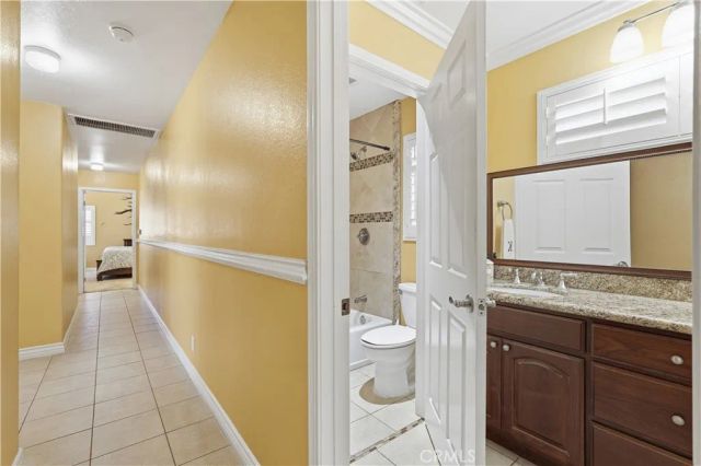 6031 S Van Ness, Los Angeles, CA 90047