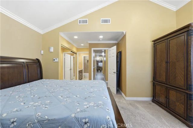 6031 S Van Ness, Los Angeles, CA 90047