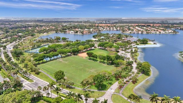 10750 NW 66th St 203, Doral, FL 33178