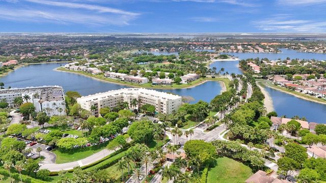 10750 NW 66th St 203, Doral, FL 33178