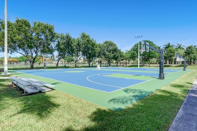 10750 NW 66th St 203, Doral, FL 33178