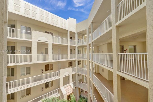 10750 NW 66th St 203, Doral, FL 33178