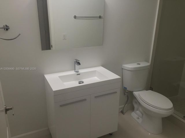 10750 NW 66th St 203, Doral, FL 33178
