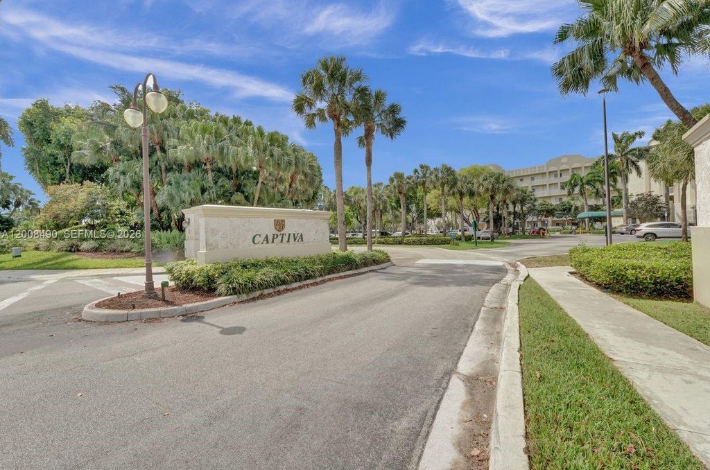10750 NW 66th St 203, Doral, FL 33178