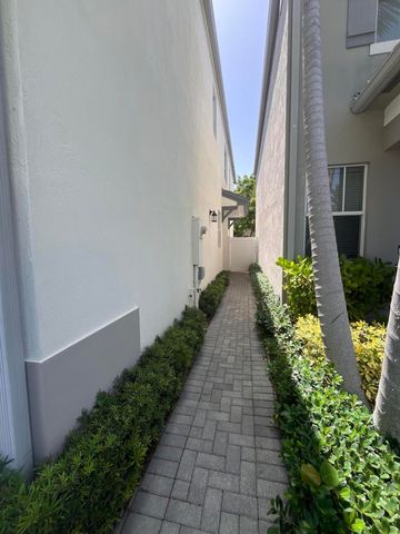 4447 NW 48TH Terrace, Tamarac, FL 33319