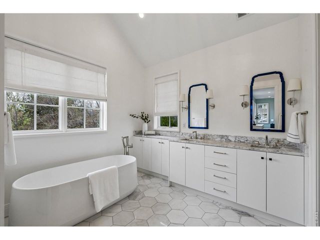 792 S High St, Denver, CO 80209