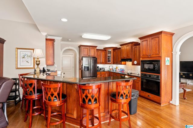 1005 WOODLANDS COVE, Helena, AL 35080