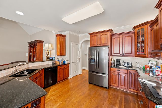1005 WOODLANDS COVE, Helena, AL 35080