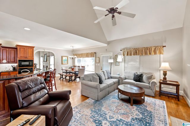 1005 WOODLANDS COVE, Helena, AL 35080