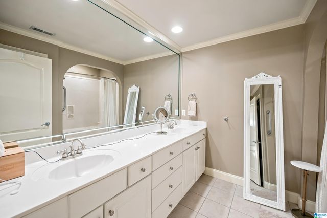 1005 WOODLANDS COVE, Helena, AL 35080