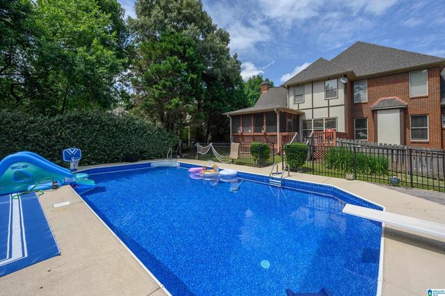 1005 WOODLANDS COVE, Helena, AL 35080