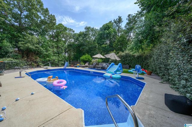 1005 WOODLANDS COVE, Helena, AL 35080