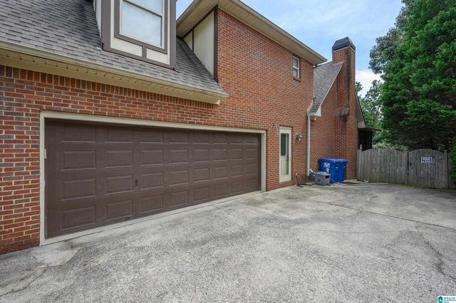 1005 WOODLANDS COVE, Helena, AL 35080