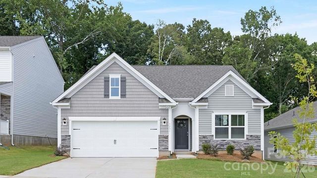 50 Ridgehaven Drive, Waynesville, NC 28786