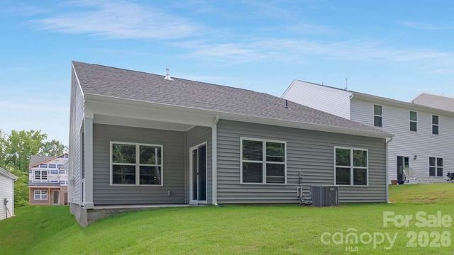 50 Ridgehaven Drive, Waynesville, NC 28786