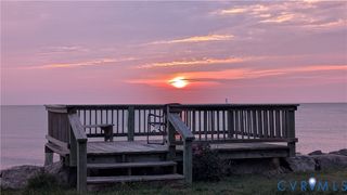 180 White Gate Dr, Ophelia, VA 22473