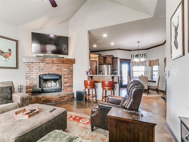 11105 NW 8th Street, Yukon, OK 73099