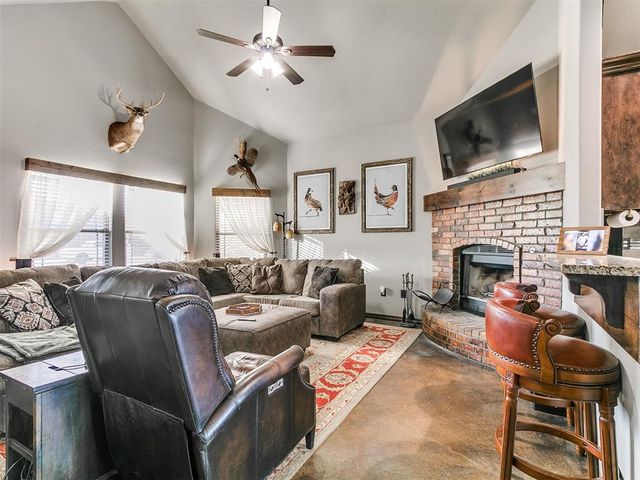 11105 NW 8th Street, Yukon, OK 73099