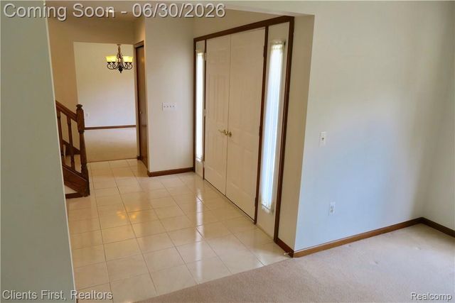 7233 OAKWOOD Drive, West Bloomfield Charter Township, MI 48322