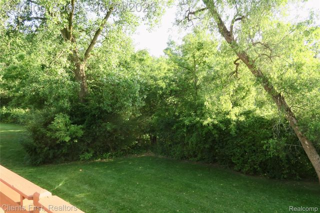 7233 OAKWOOD Drive, West Bloomfield Charter Township, MI 48322