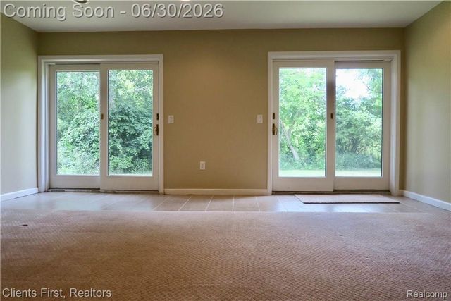7233 OAKWOOD Drive, West Bloomfield Charter Township, MI 48322