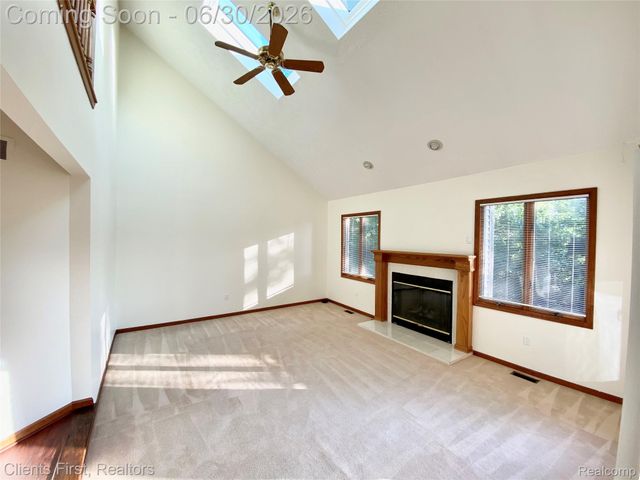 7233 OAKWOOD Drive, West Bloomfield Charter Township, MI 48322