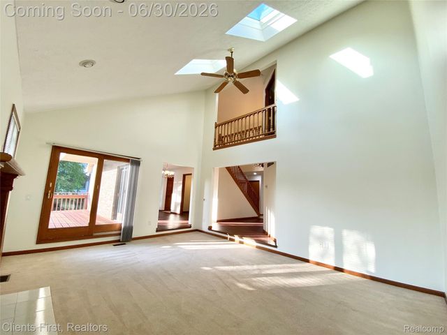 7233 OAKWOOD Drive, West Bloomfield Charter Township, MI 48322