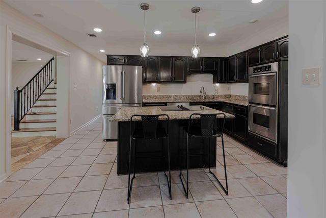 947 ROLLING OAKS LN, Collierville, TN 38017