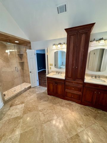 947 ROLLING OAKS LN, Collierville, TN 38017