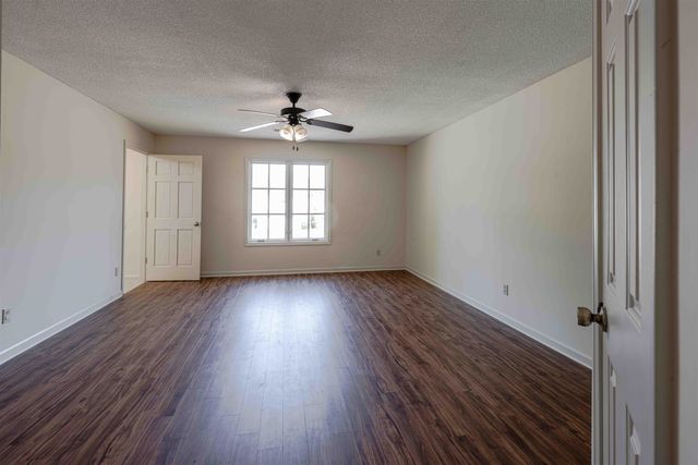 947 ROLLING OAKS LN, Collierville, TN 38017