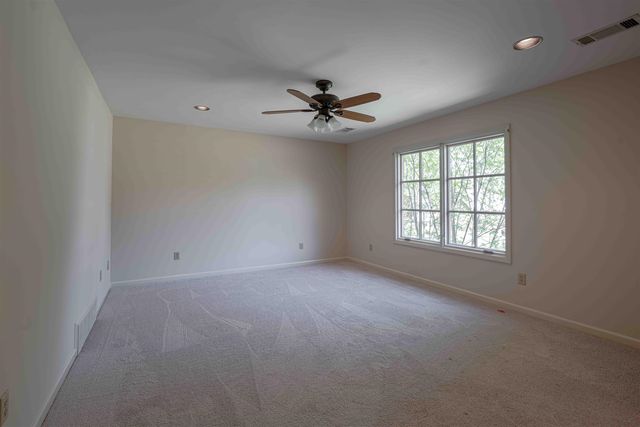 947 ROLLING OAKS LN, Collierville, TN 38017