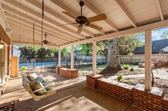 947 ROLLING OAKS LN, Collierville, TN 38017