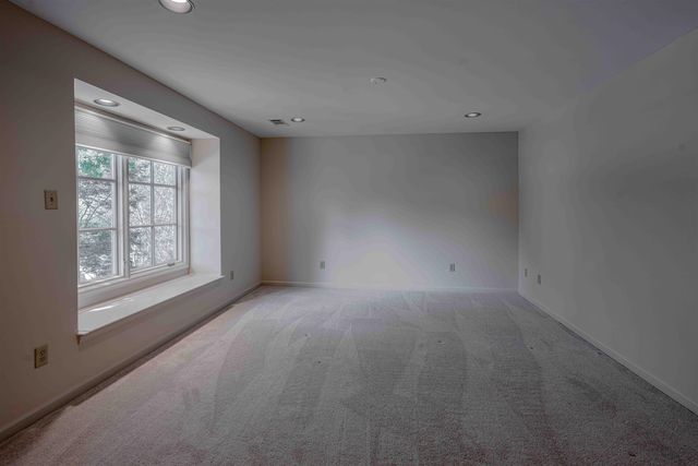 947 ROLLING OAKS LN, Collierville, TN 38017