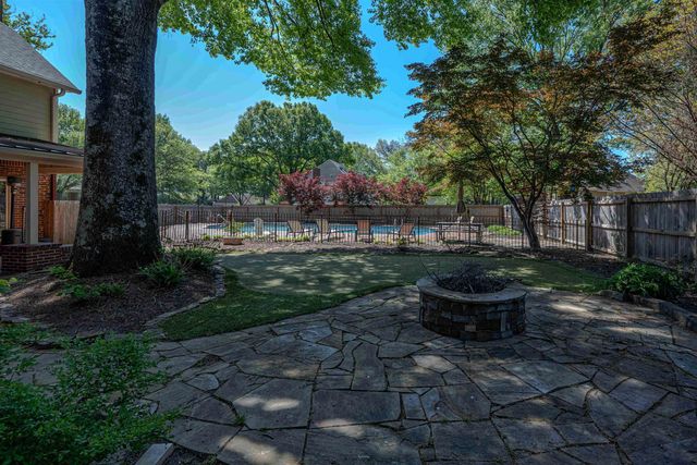 947 ROLLING OAKS LN, Collierville, TN 38017