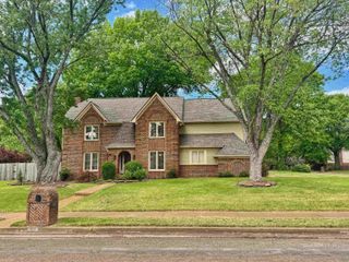 947 ROLLING OAKS LN, Collierville, TN 38017